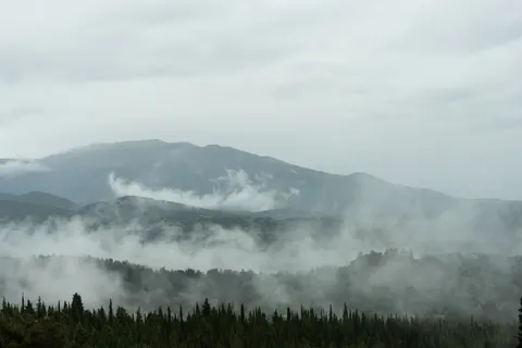 Foggy Valley 4K Wallpaper · mountains · 3840×2563