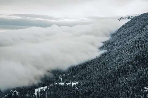 والپیپر کوهستان با کیفیت 4K · mountains · 3840×2560