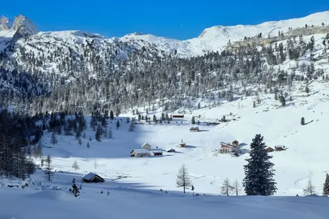 Sfondo Montagne 4K · mountains · 3840×2560