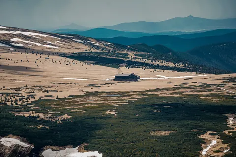 Mountain Cabin 4K Wallpaper · mountains · 3840×2561