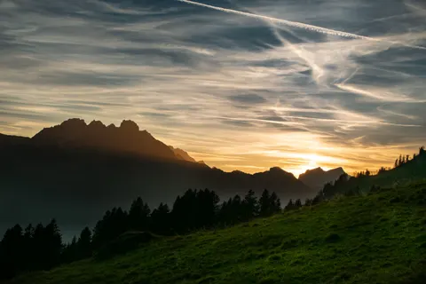 خلفية الجبال بدقة 4K · mountains · 3840×2560