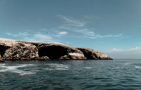 Sea Cave 4K Wallpaper · ocean · 3840×2446