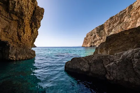 Sea Cave 4K Wallpaper · ocean · 3840×2560