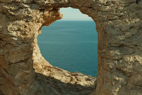 والپیپر غار دریایی با کیفیت 4K · ocean · 3840×2560