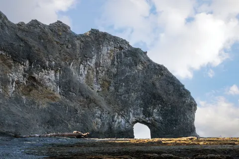 Sea Cave 4K Wallpaper · ocean · 3840×2560