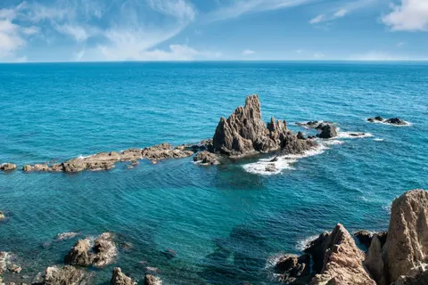 Türkisfarbene Küste 4K Hintergrundbild · ocean · 3840×2560