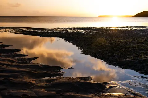 Calm Sea 4K Wallpaper · ocean · 3840×2555