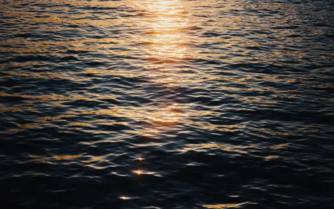 शांत समुद्र 4K वॉलपेपर · ocean · 3840×2400