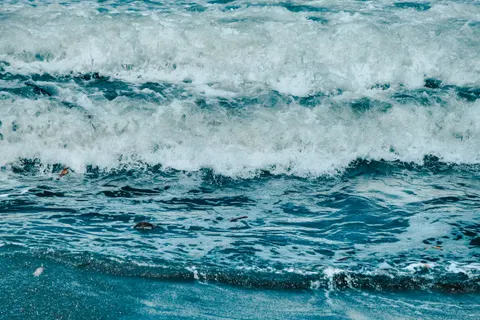 Sea Foam 4K Wallpaper · ocean · 3840×2560