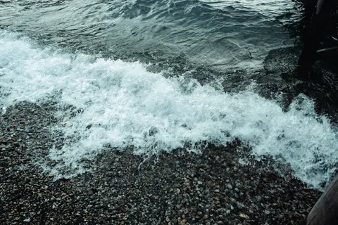 Sea Foam 4K Wallpaper · ocean · 3840×2560
