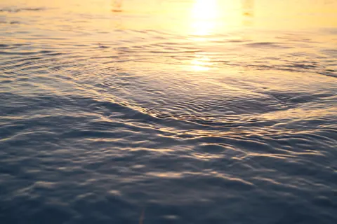 静かな海 4K壁紙 · ocean · 3840×2561