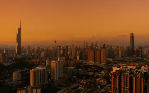 Rooftop View 4K Wallpaper · city · 3840×2400