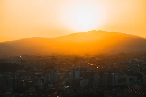Rooftop View 4K Wallpaper · city · 3840×2560