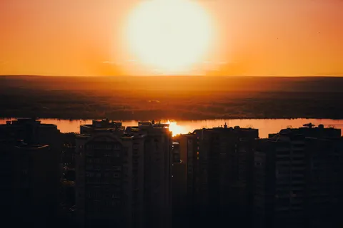 Rooftop View 4K Wallpaper · city · 3840×2560