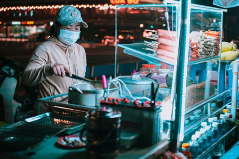 Night Market 4K Wallpaper · city · 3840×2560