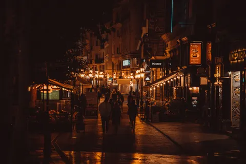 خلفية المدينة بدقة 4K · city · 3840×2560