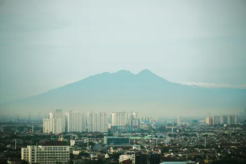 शहर 4K वॉलपेपर · city · 3840×2560