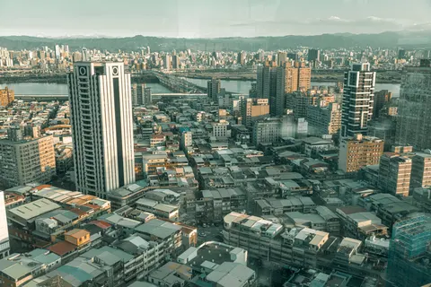 Tokyo by Day 4K Wallpaper · city · 3840×2561