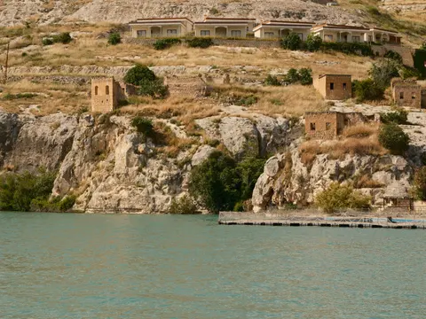 Klippen-Leuchtturm 4K Hintergrundbild · architecture · 3840×2882