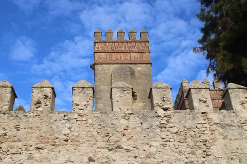 Mittelalterliche Burg 4K Hintergrundbild · architecture · 3840×2560