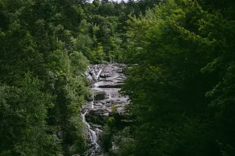 Valley Waterfall 4K Wallpaper · mountains · 3840×2560