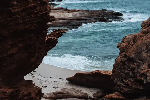 Sea Cave 4K Wallpaper · ocean · 3840×2560