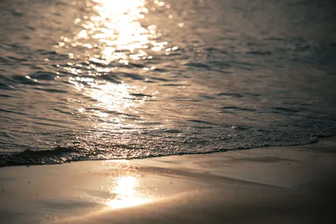 Sakin Deniz 4K Duvar Kağıdı · ocean · 3840×2560