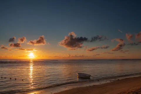 Sakin Deniz 4K Duvar Kağıdı · ocean · 3840×2560