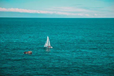 海上船只 4K壁纸 · ocean · 3840×2560