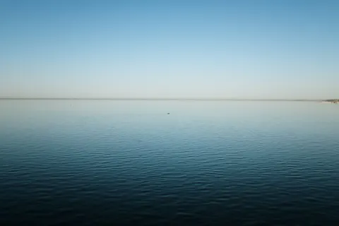 Sakin Deniz 4K Duvar Kağıdı · ocean · 3840×2560