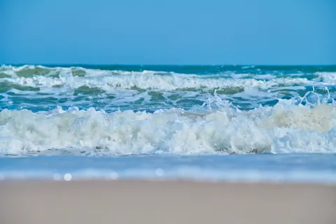 समुद्री झाग 4K वॉलपेपर · ocean · 3840×2560