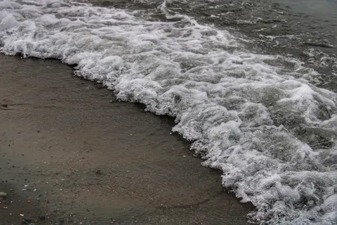 समुद्री झाग 4K वॉलपेपर · ocean · 3840×2560