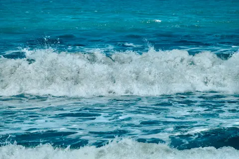 Sea Foam 4K Wallpaper · ocean · 3840×2560