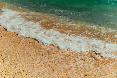 海浪泡沫 4K桌布 · ocean · 3840×2560