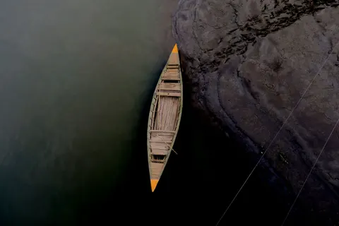والپیپر قایق در دریا با کیفیت 4K · ocean · 3840×2560