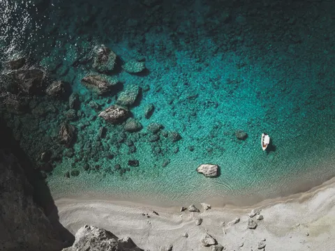 Tapeta Łódź na Morzu 4K · ocean · 3840×2880
