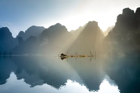 Misty Mountain Lake 4K Wallpaper · nature · 3840×2561