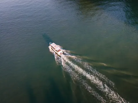 Tapeta Łódź na Morzu 4K · ocean · 3840×2880