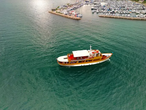 والپیپر قایق در دریا با کیفیت 4K · ocean · 3840×2880