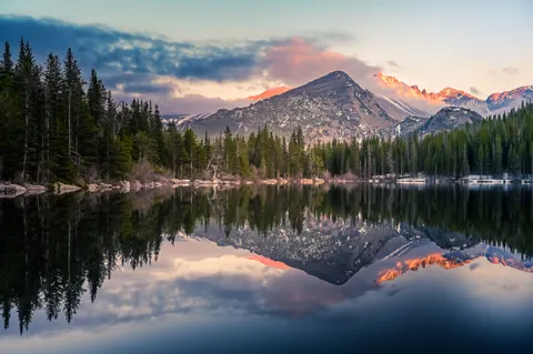 Misty Mountain Lake 4K Wallpaper · nature · 3840×2555