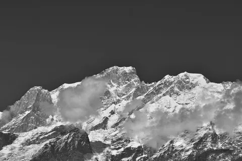 والپیپر قله برفی کوه با کیفیت 4K · mountains · 3840×2560