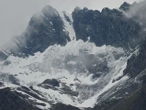 雪山の頂 4K壁紙 · mountains · 3840×2883